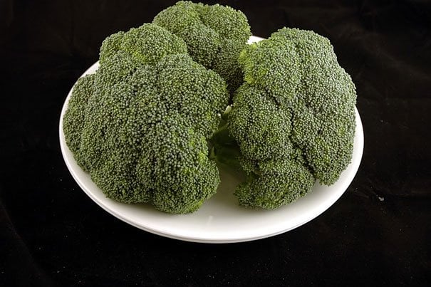 Una imagen de 200 calorías de brócoli.